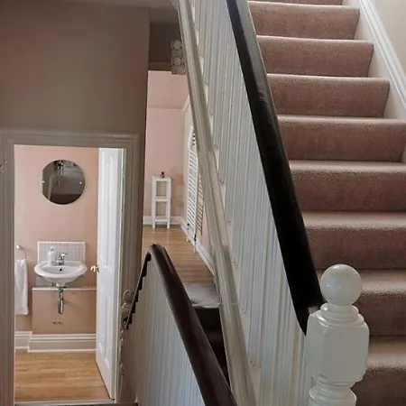 27 Princess Royal - 1st Floor 3 Bed Scarborough