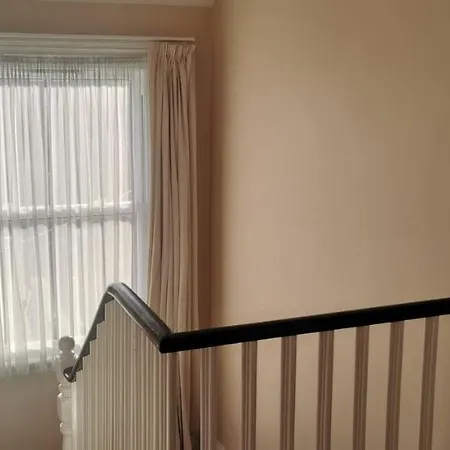 27 Princess Royal - 1st Floor 3 Bed *