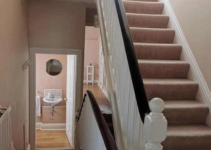 27 Princess Royal - 1st Floor 3 Bed Scarborough