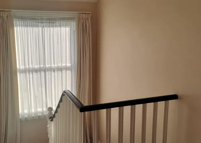 27 Princess Royal - 1st Floor 3 Bed *